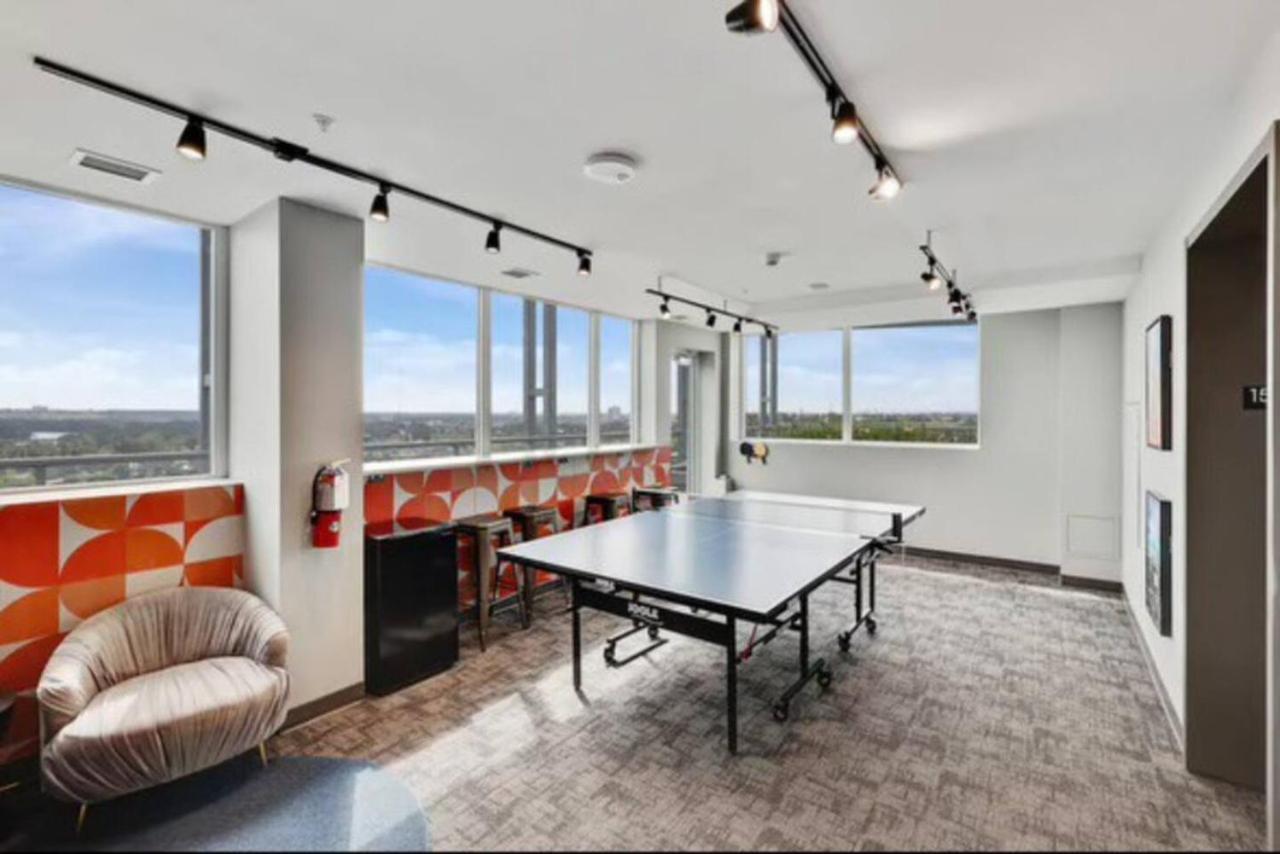 Escape In The Sky Apartment Calgary